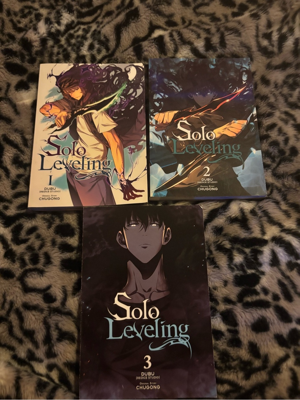 HUGO Solo Leveling Volumes 1-3 Manga Set - Black, Purple, Blue, White